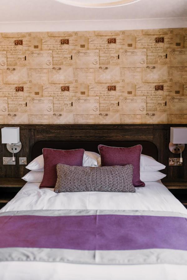 The Bull Hotel Stony Stratford Extérieur photo