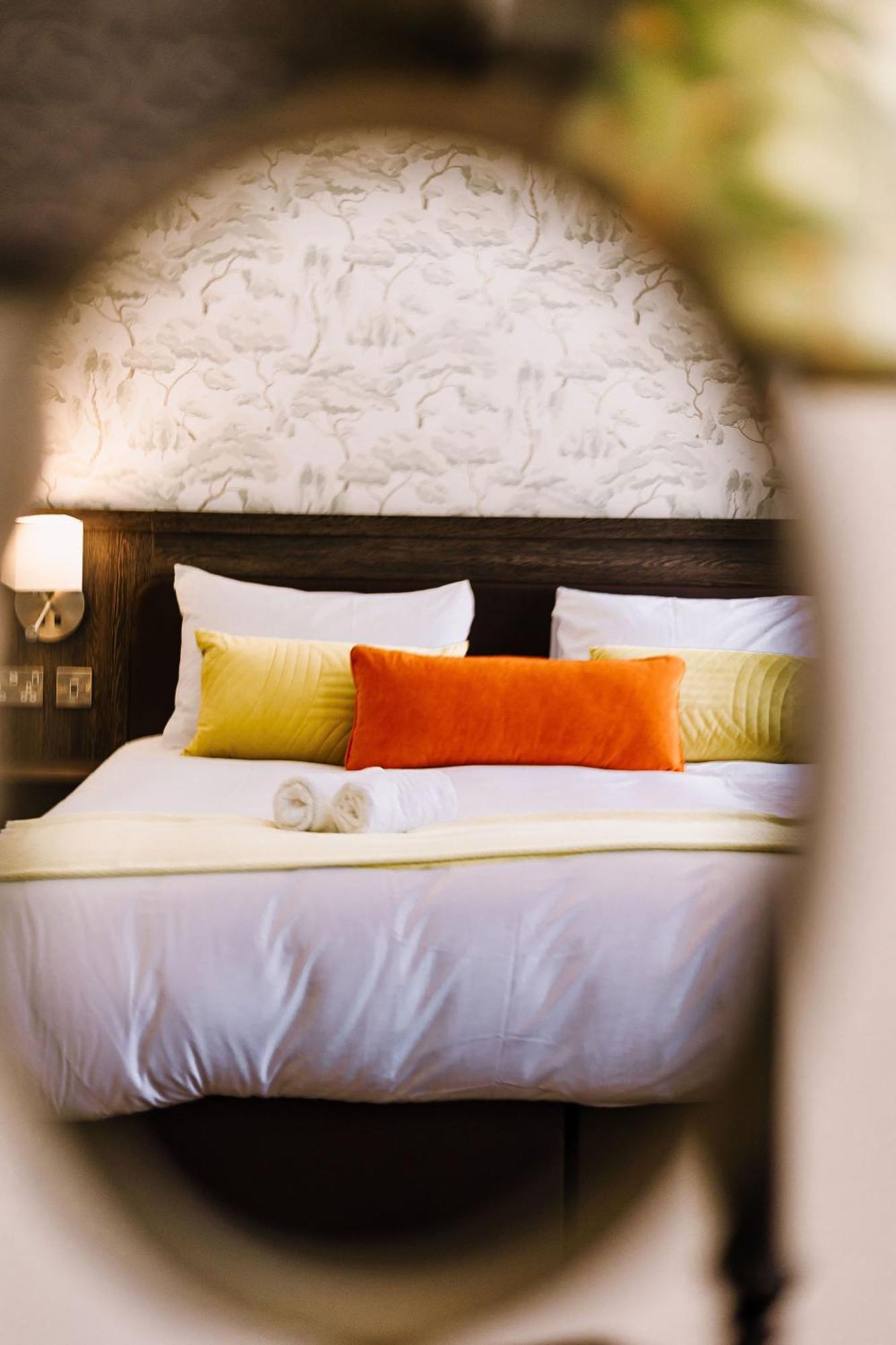 The Bull Hotel Stony Stratford Extérieur photo